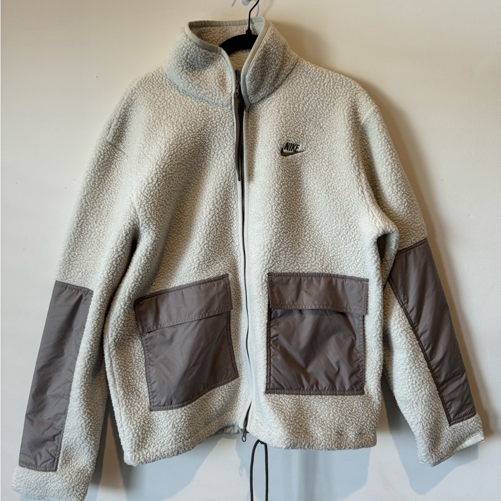 Nike fleece Size: Small